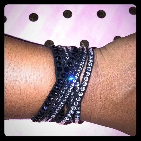 Black Swarovski Wrap Bracelet - Picture 1 of 4